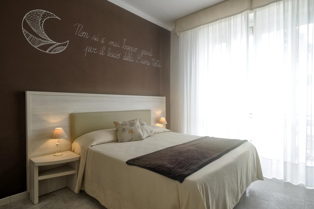 Hotel Bel Sit Alassio Extérieur photo
