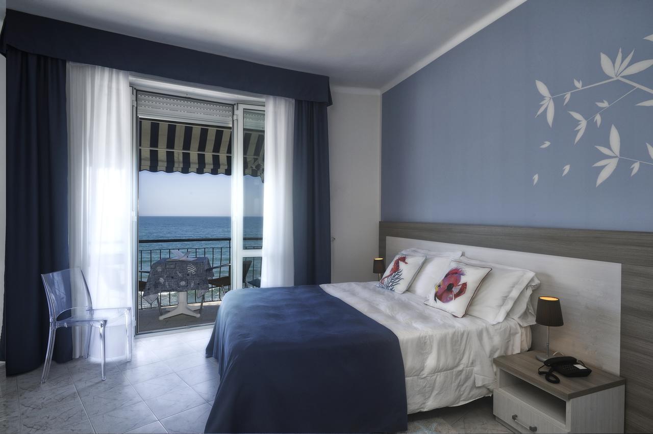 Hotel Bel Sit Alassio Extérieur photo